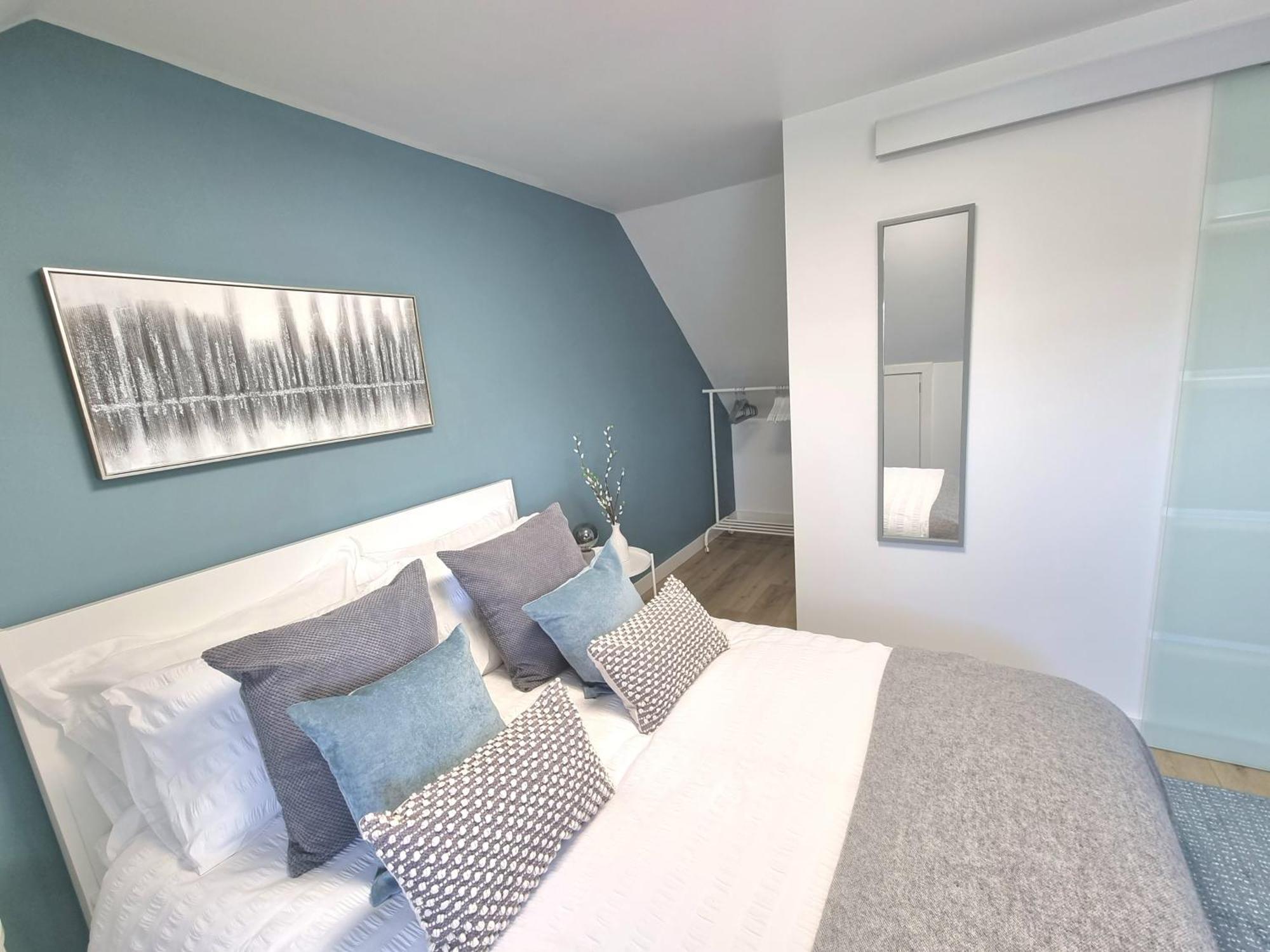 Spacious Town House - Centre, Free Parking, Sleeps 6, High-speed Wifi, En-suite, Great Location, A45, A46, Jlr, Nec, Airport, Warwick & Stratford Upon Avon - Fernwood - Your Away From Home! Holiday home Coventry