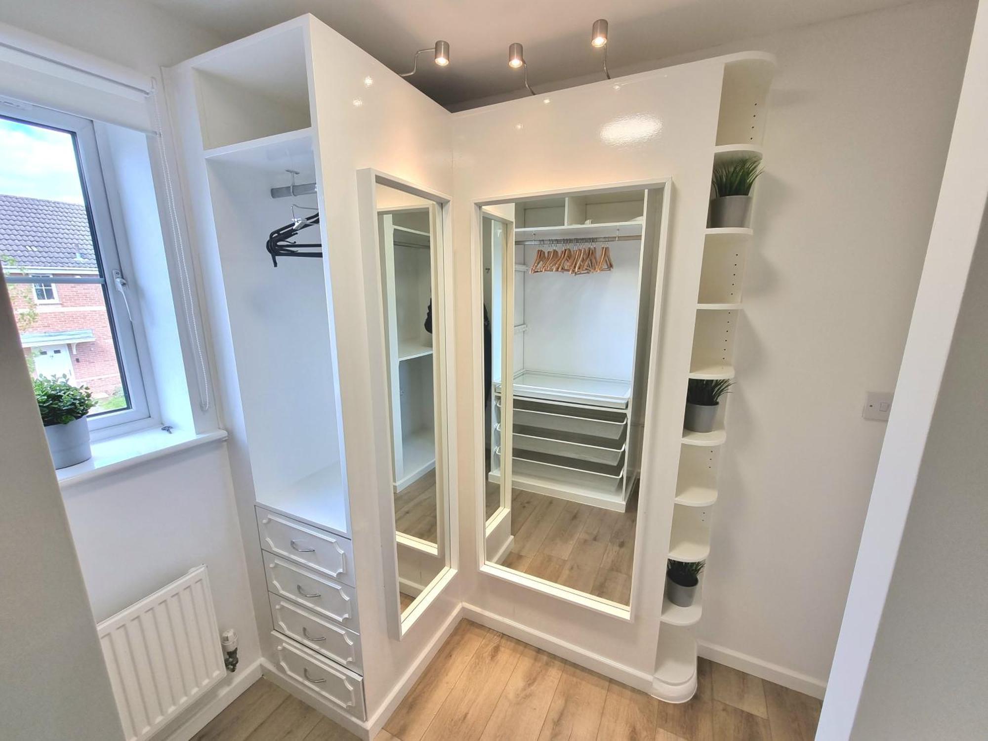 Spacious Town House - Centre, Free Parking, Sleeps 6, High-speed Wifi, En-suite, Great Location, A45, A46, Jlr, Nec, Airport, Warwick & Stratford Upon Avon - Fernwood - Your Away From Home! * Coventry