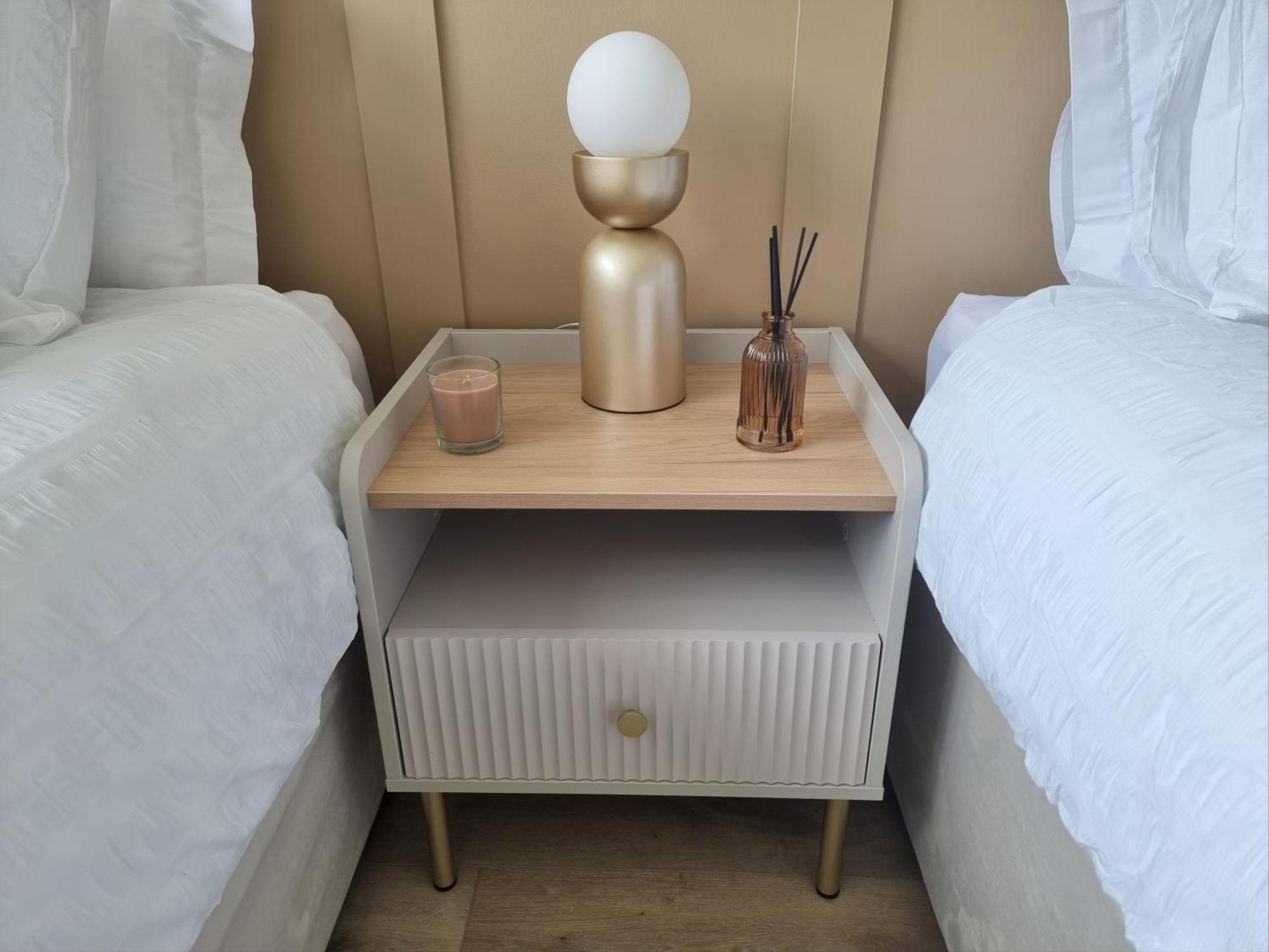 Spacious Town House - Centre, Free Parking, Sleeps 6, High-speed Wifi, En-suite, Great Location, A45, A46, Jlr, Nec, Airport, Warwick & Stratford Upon Avon - Fernwood - Your Away From Home! * Coventry