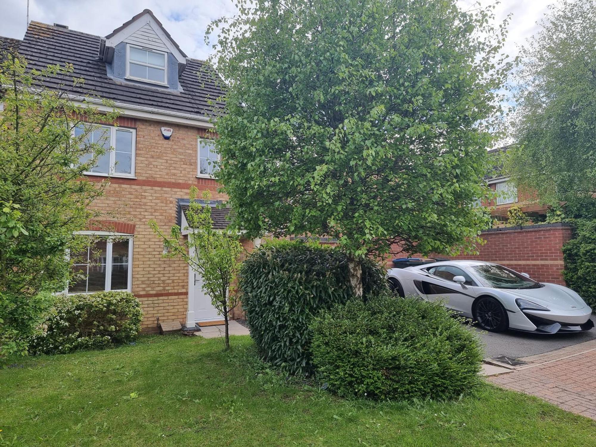 Spacious Town House - Centre, Free Parking, Sleeps 6, High-speed Wifi, En-suite, Great Location, A45, A46, Jlr, Nec, Airport, Warwick & Stratford Upon Avon - Fernwood - Your Away From Home! * Coventry